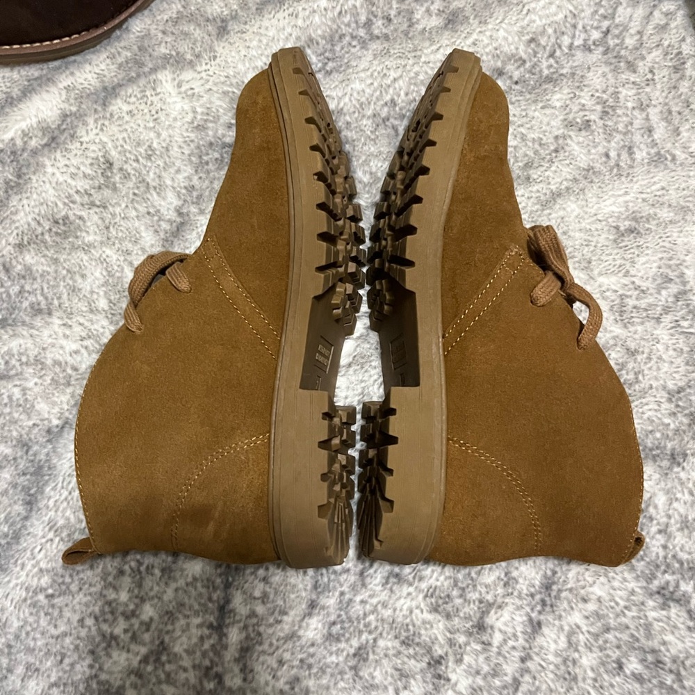 Gap youth boots suede size 2